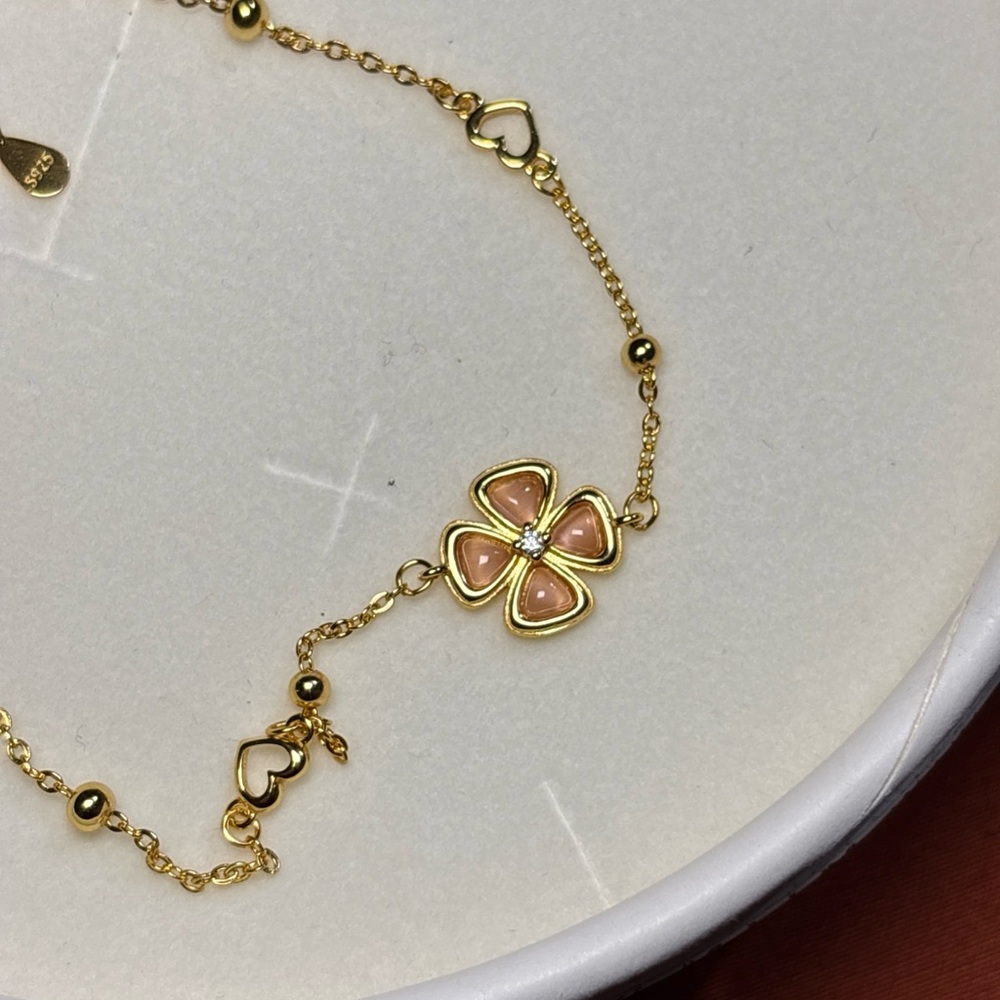 🚫SOLD🚫 New Gold Plated Sterling Silver Four Leaf Clover Bracelet With Flower Box - Picture 5 of 9